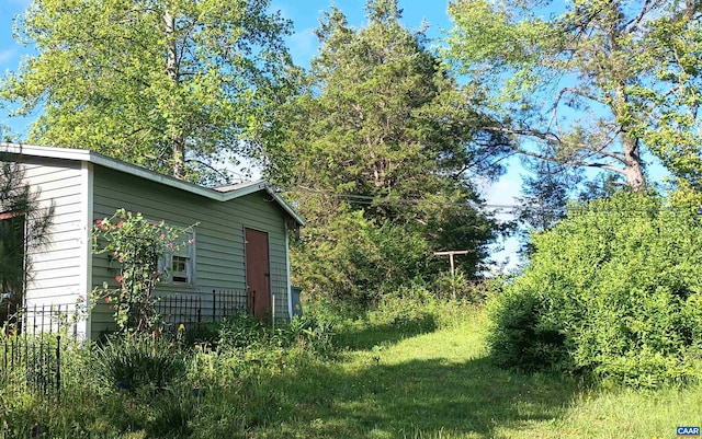 983 Williamstown Rd, Shipman, VA 22971 - view of side of home