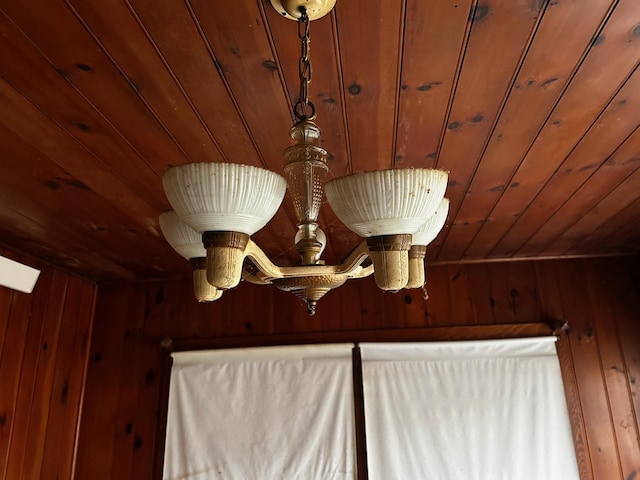 detailed view of wooden ceiling and wood walls
