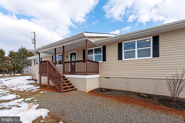 view of front of property with covered porch