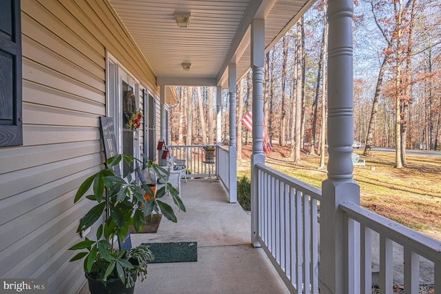 view of patio featuring a porch