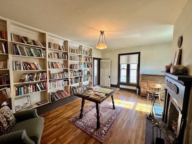 living area featuring hardwood / wood-style flooring