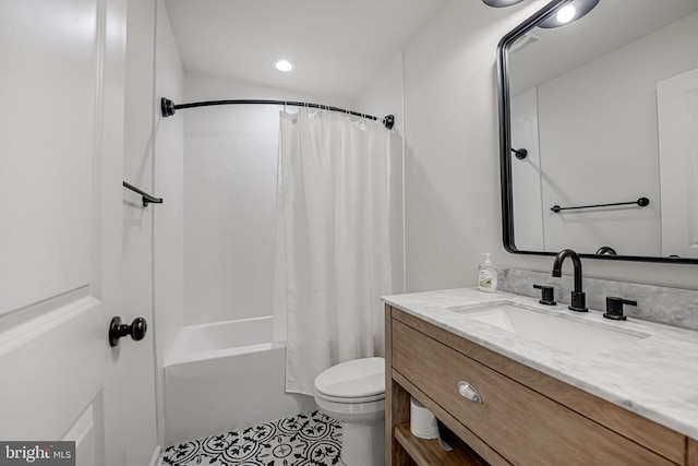 full bath with toilet, recessed lighting, shower / bath combination with curtain, and vanity