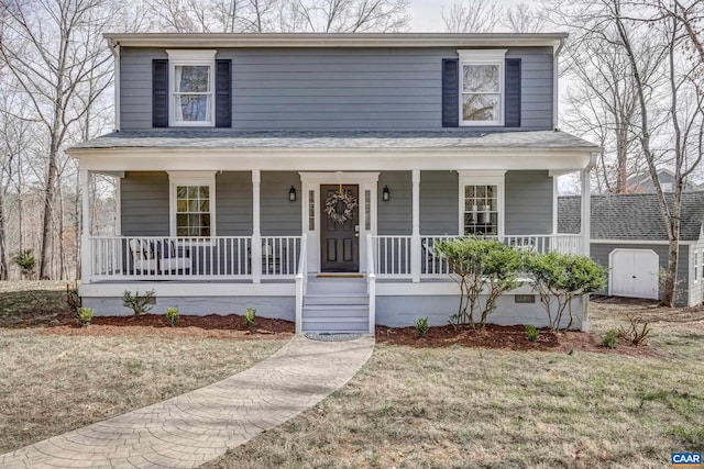 view of front facade featuring crawl space and a porch