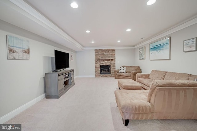 living room featuring ornamental molding, recessed lighting, and baseboards