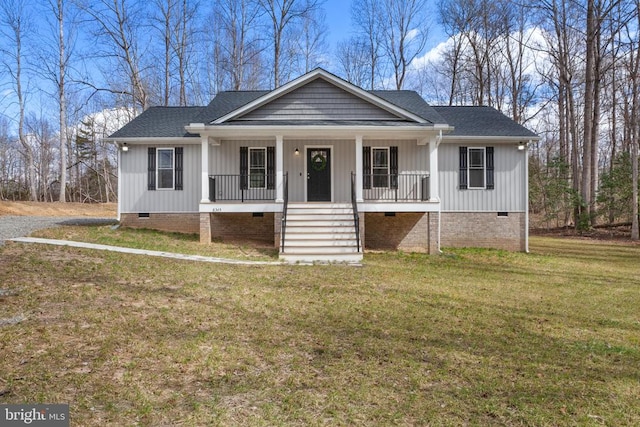 view of front of home with a porch, a front lawn, roof with shingles, and crawl space