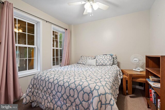 bedroom with carpet flooring and ceiling fan