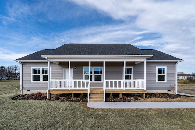 view of front facade featuring roof with shingles, a porch, crawl space, and a front yard