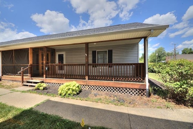 view of front facade with covered porch