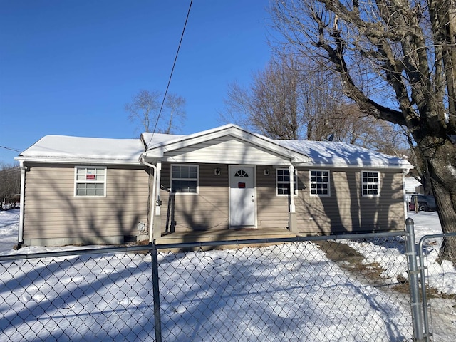 view of front of property