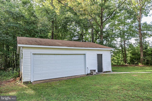 view of detached garage