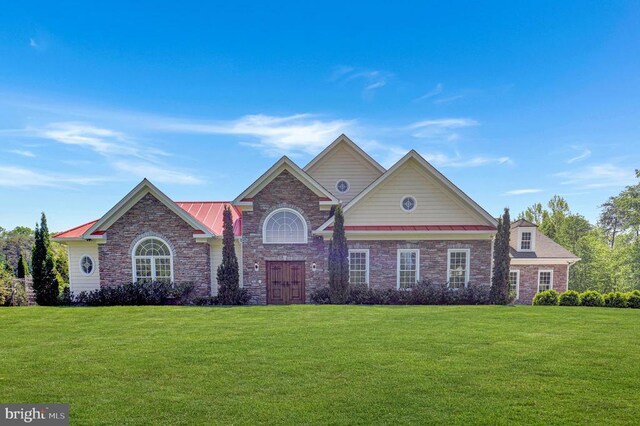 view of front of property with a front yard