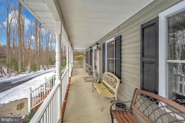 balcony with a porch