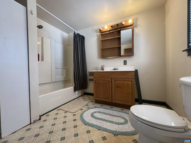 full bath featuring vanity, toilet, and shower / tub combo with curtain