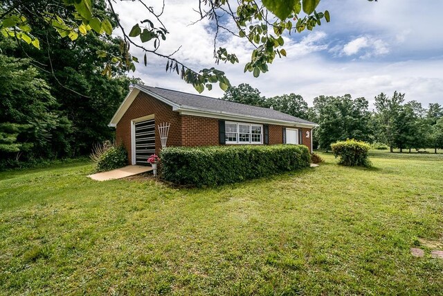 exterior space featuring a yard