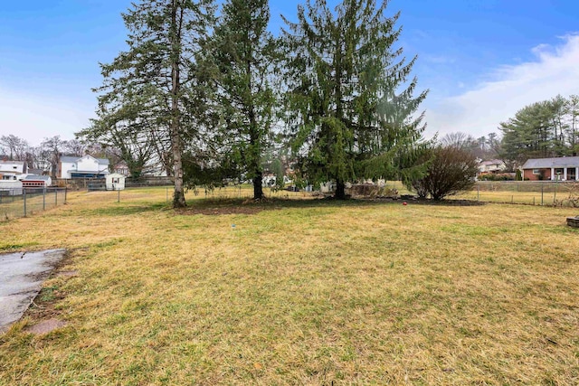 view of yard featuring fence