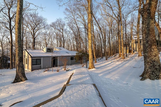 view of front of property