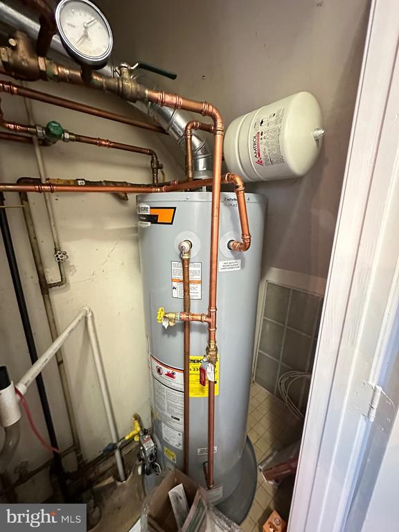 utilities featuring gas water heater