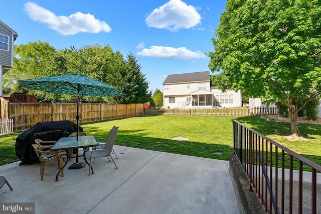 view of patio / terrace with a fenced backyard and outdoor dining space