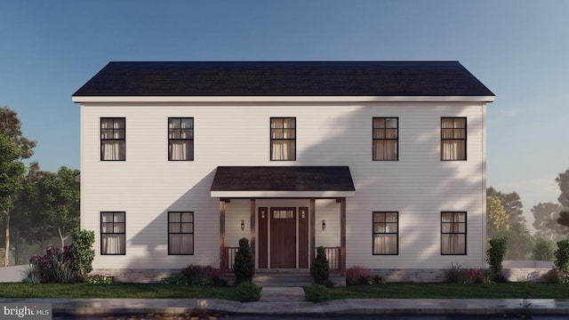 view of front facade featuring a front lawn