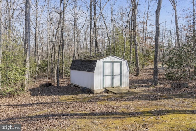 view of outbuilding