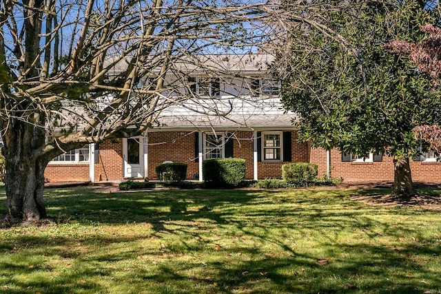 view of front of house with a front yard