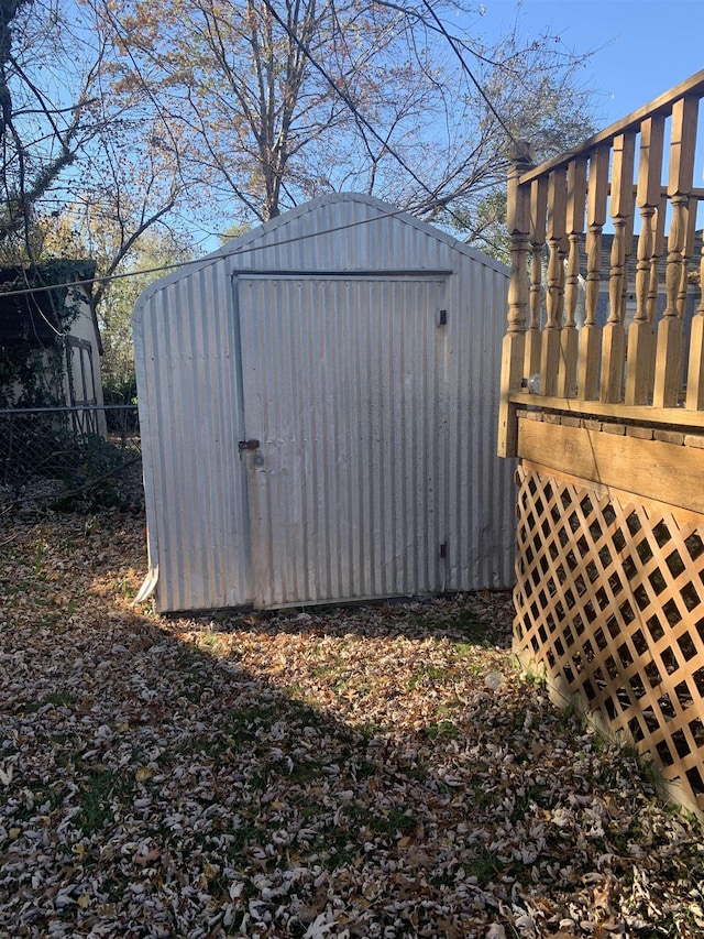 view of outbuilding