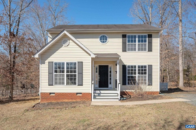 traditional home featuring crawl space