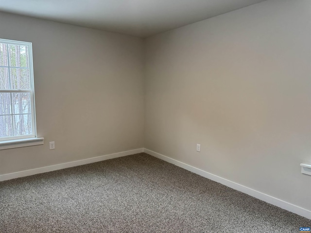 view of carpeted spare room