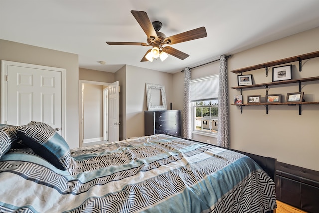 bedroom featuring a ceiling fan