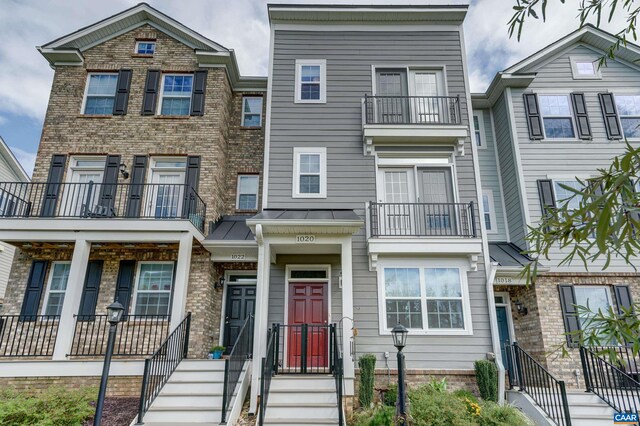 view of townhome / multi-family property