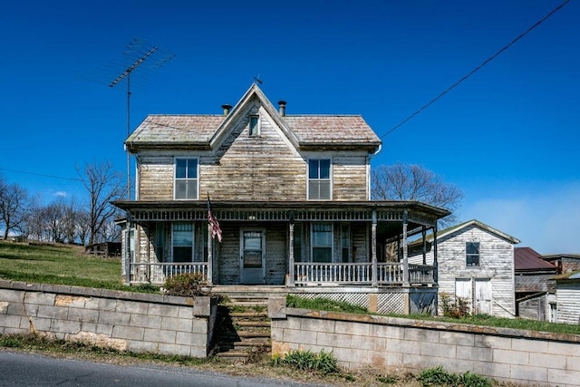 view of front of property with covered porch