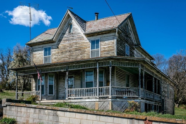 view of front of house featuring a porch