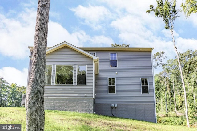 exterior space with a lawn