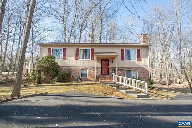 207 Pineridge Ln, Charlottesville VA, 22911, 3 bedrooms, 2 baths house for sale