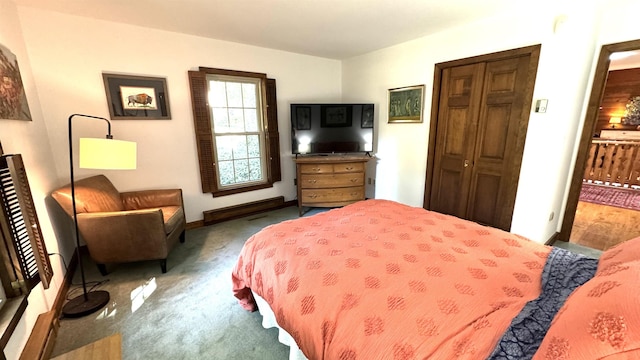 bedroom featuring carpet floors