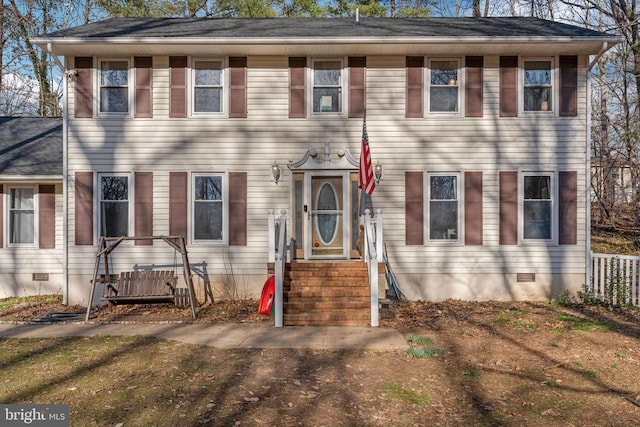 colonial home with crawl space