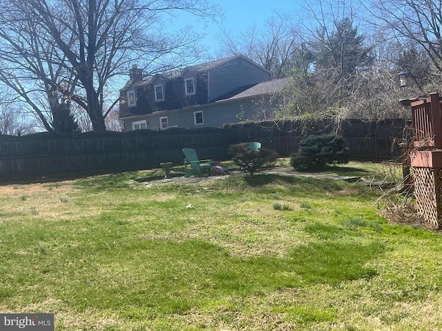 view of yard featuring fence