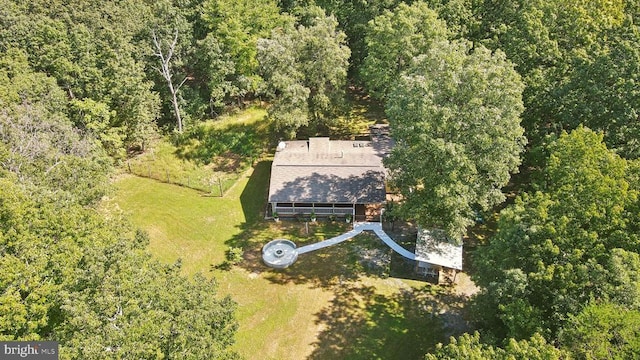 bird's eye view with a view of trees