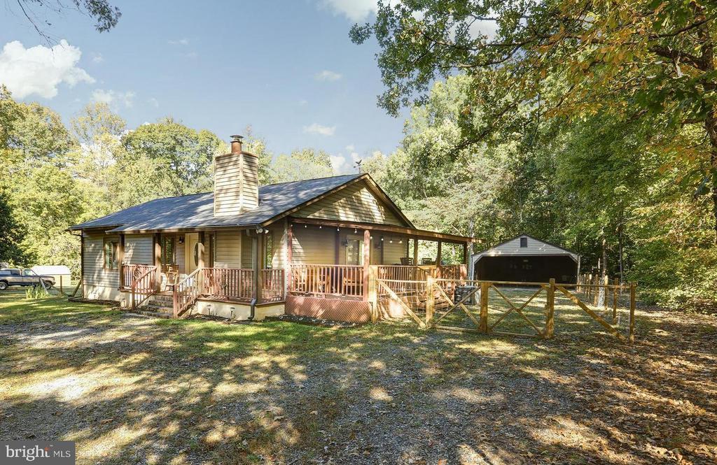 view of front of property with a porch