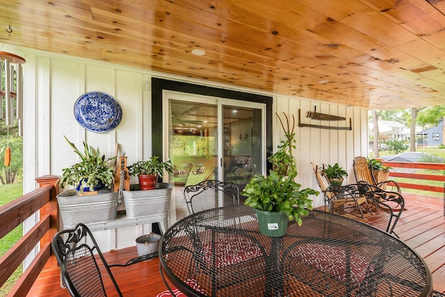 deck featuring outdoor dining space