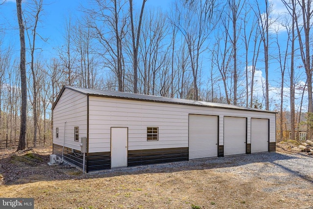 view of detached garage