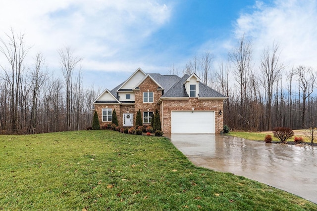 view of front of property with a front yard