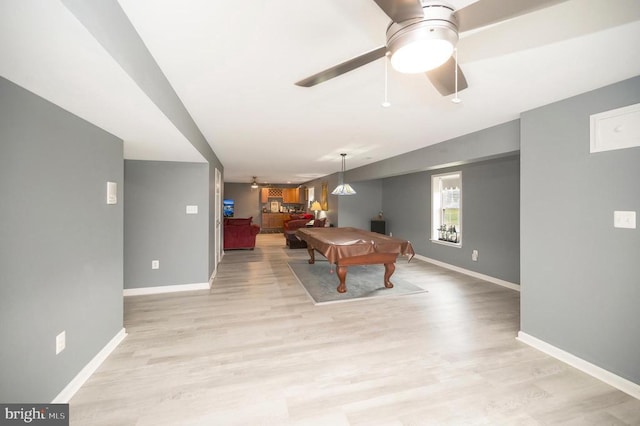 playroom featuring pool table, light hardwood / wood-style flooring, and ceiling fan