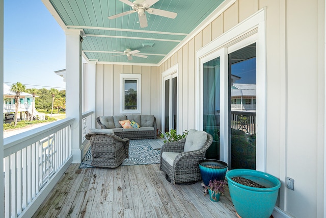 balcony featuring ceiling fan