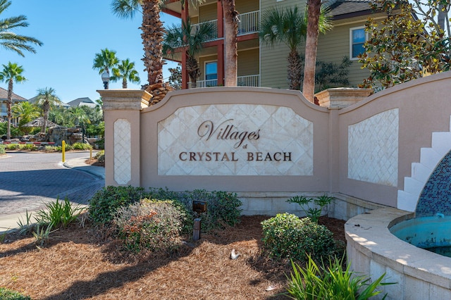 view of community / neighborhood sign