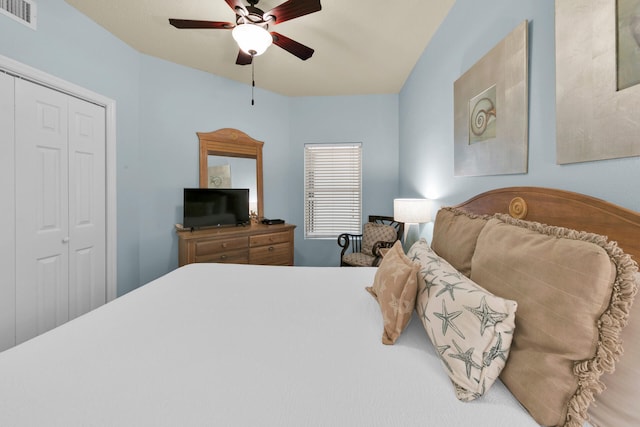 bedroom featuring a closet and ceiling fan