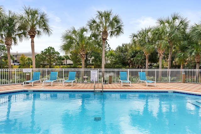 view of swimming pool