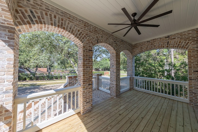 deck featuring ceiling fan