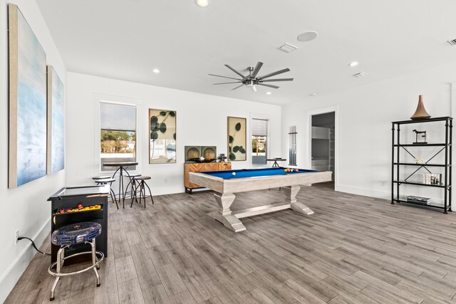 rec room featuring ceiling fan, hardwood / wood-style flooring, and billiards