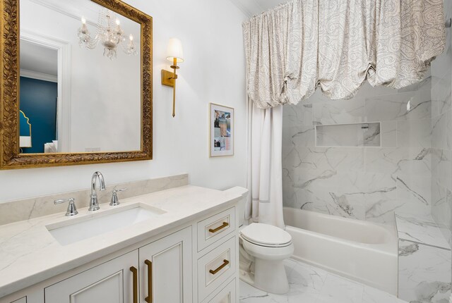 full bathroom featuring shower / bath combo with shower curtain, toilet, crown molding, and vanity